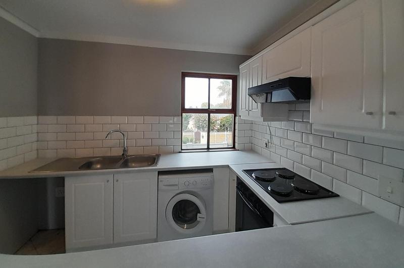 To Let 2 Bedroom Property for Rent in Rondebosch Park Estate Western Cape